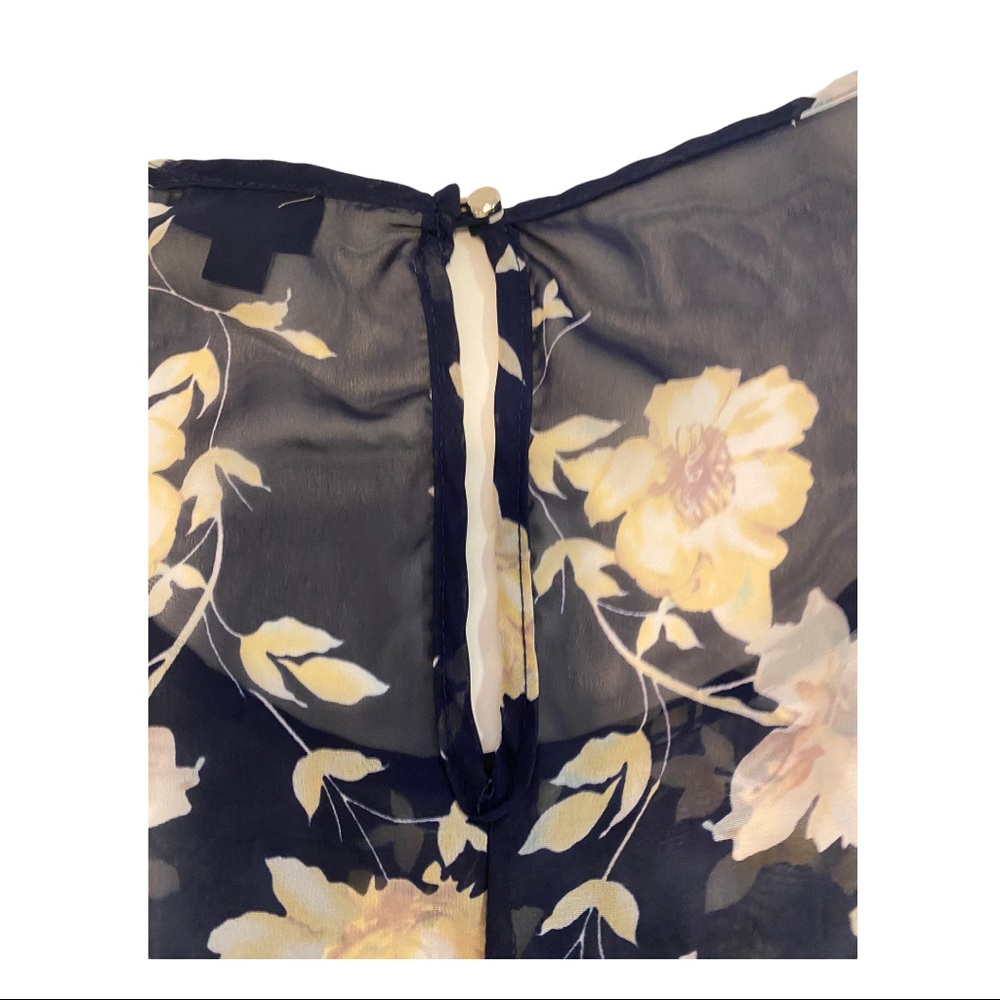 Torrid 4 Sheer Floral Navy Blouse *FLAW* - Picture 9 of 9